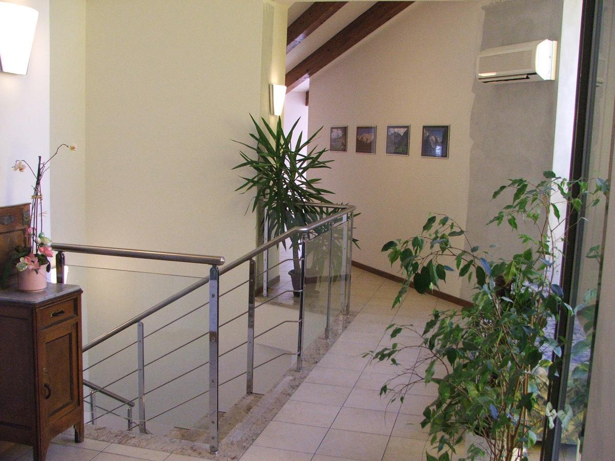 Hotel Ponte Autostrada เซริอาเต ภายนอก รูปภาพ