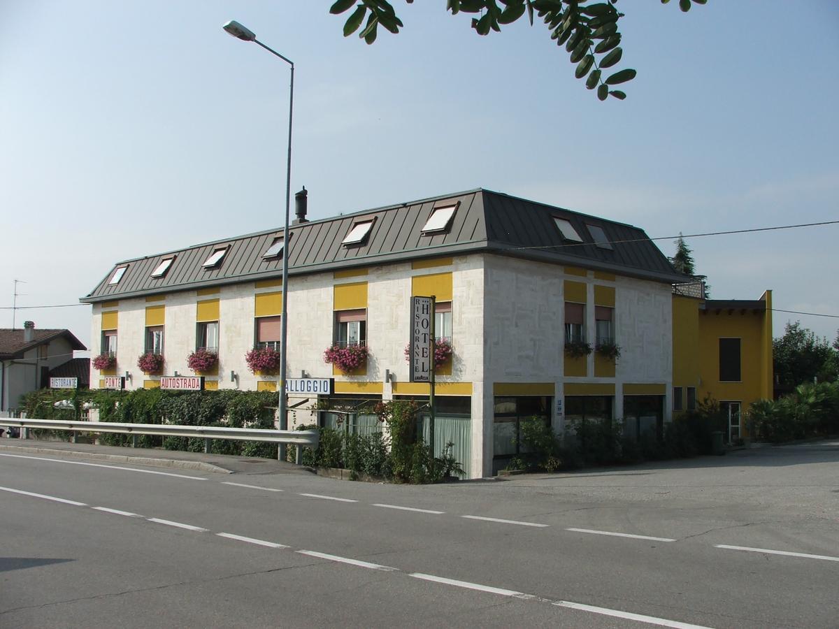 Hotel Ponte Autostrada เซริอาเต ภายนอก รูปภาพ