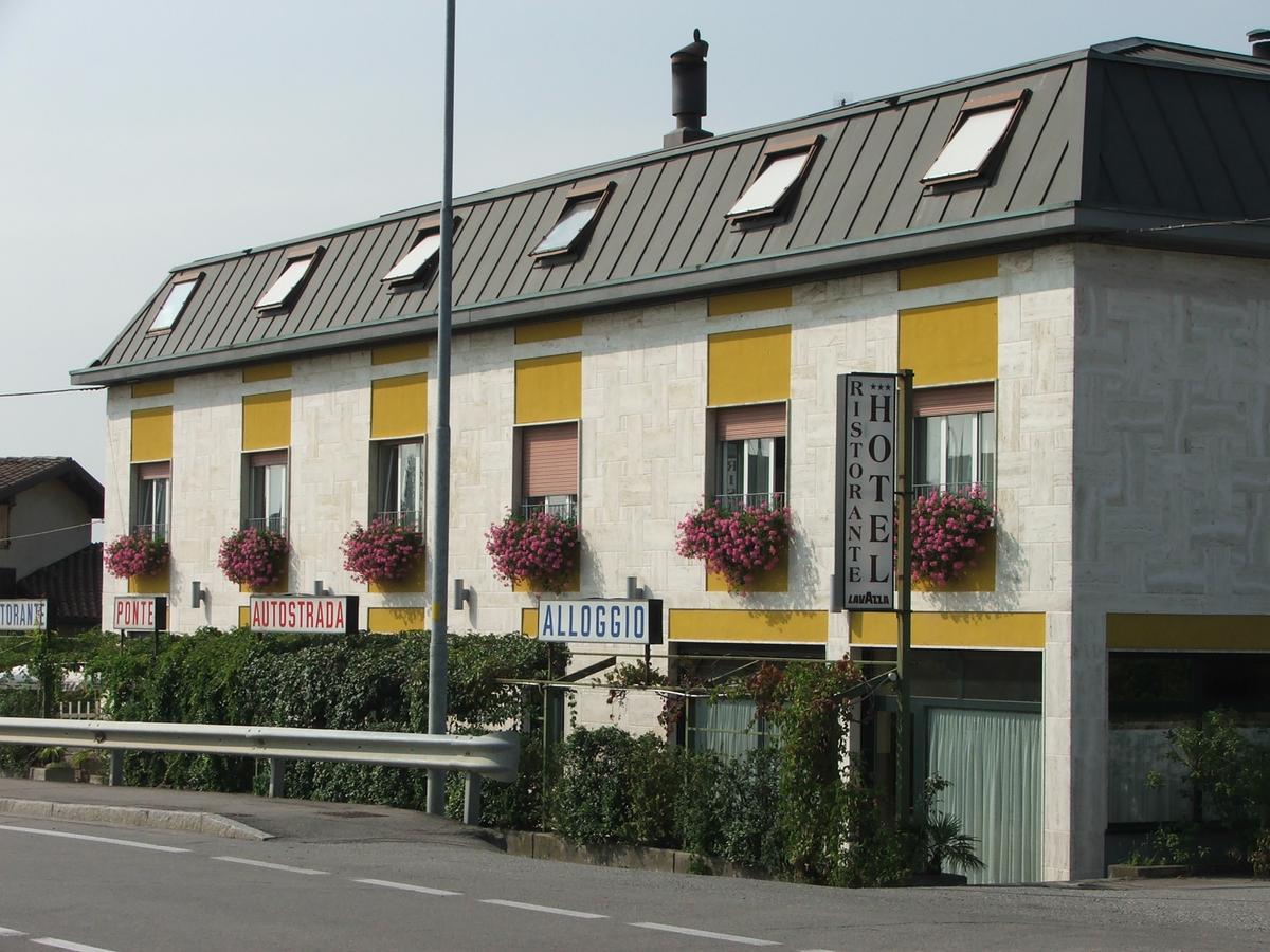 Hotel Ponte Autostrada เซริอาเต ภายนอก รูปภาพ