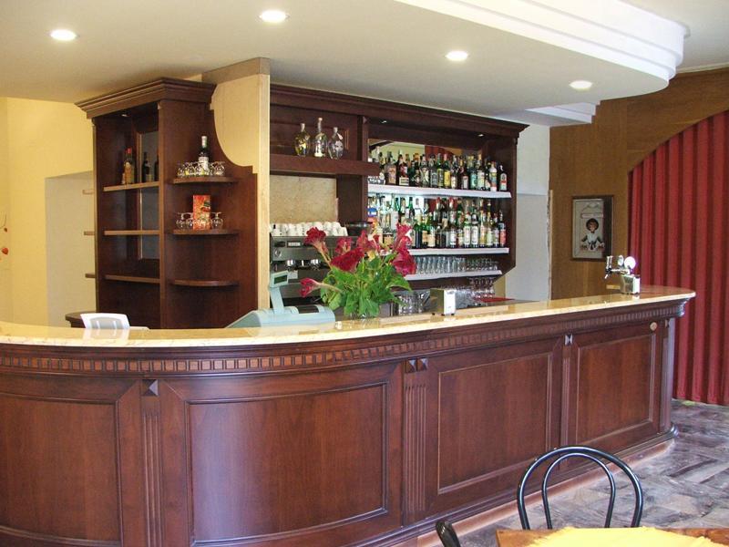 Hotel Ponte Autostrada เซริอาเต ภายนอก รูปภาพ