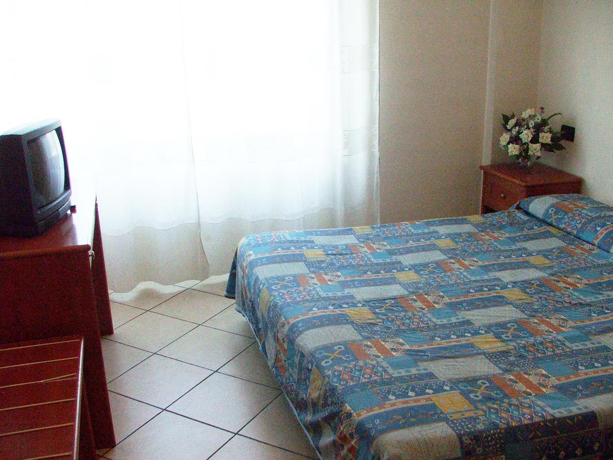 Hotel Ponte Autostrada เซริอาเต ภายนอก รูปภาพ