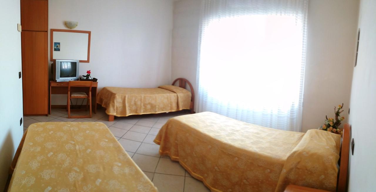 Hotel Ponte Autostrada เซริอาเต ภายนอก รูปภาพ
